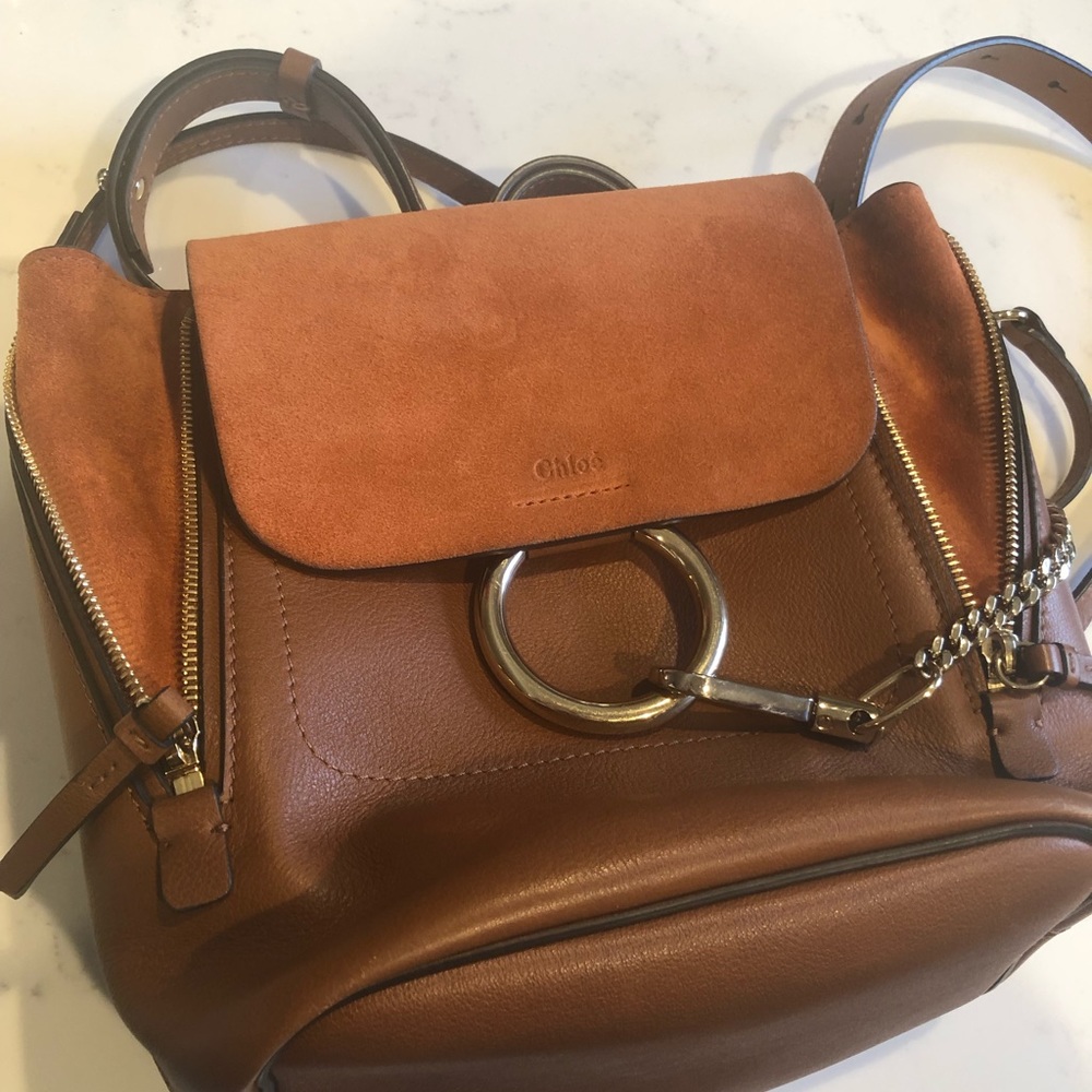 Chloe - Medium Faye Backpack in Tan